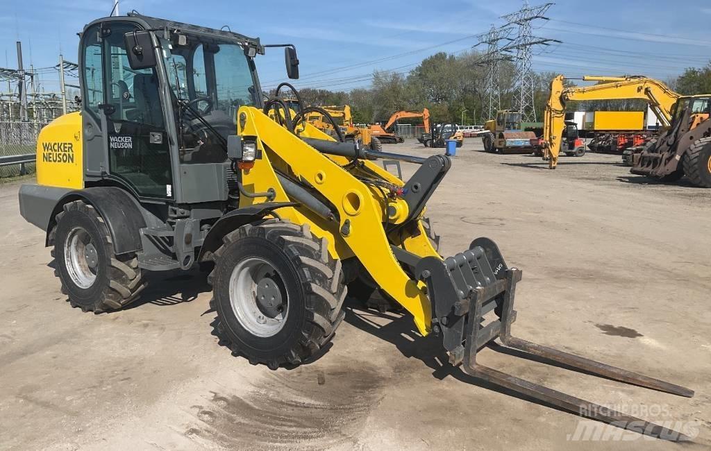 Wacker Neuson WL 70 Kolesové nakladače