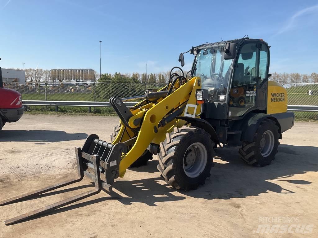 Wacker Neuson WL 70 Kolesové nakladače