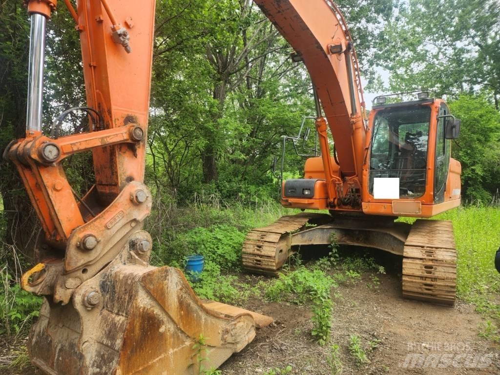 Doosan DX 220 LCA Pásové rýpadlá