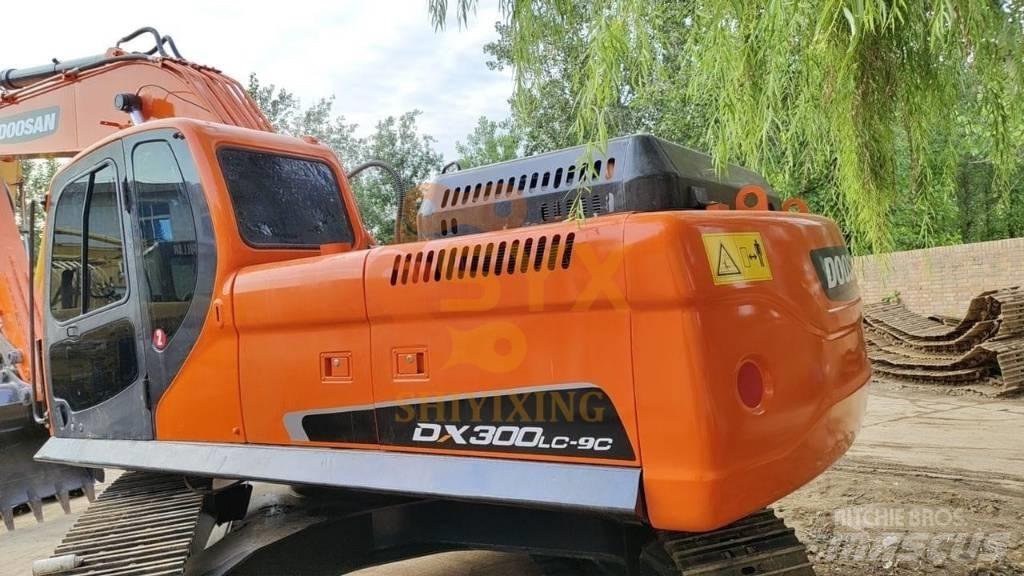 Doosan DX300LC-9C Pásové rýpadlá
