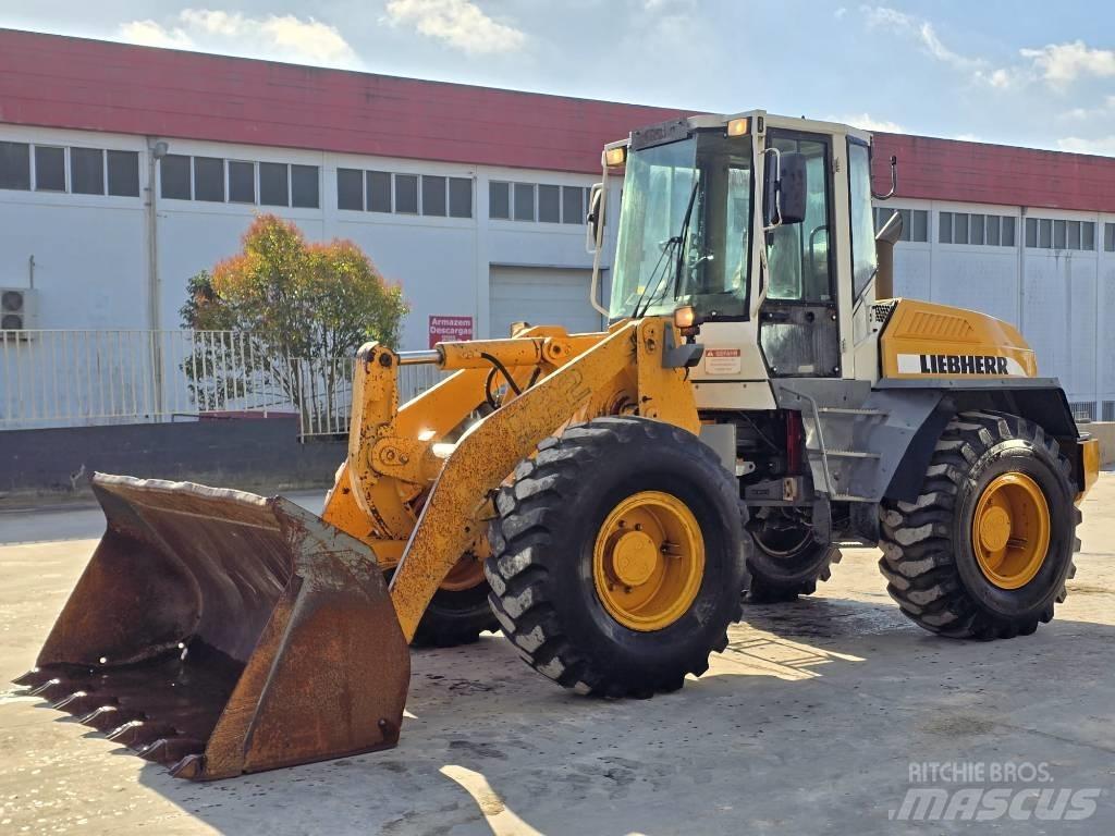 Liebherr L522 Kolesové nakladače