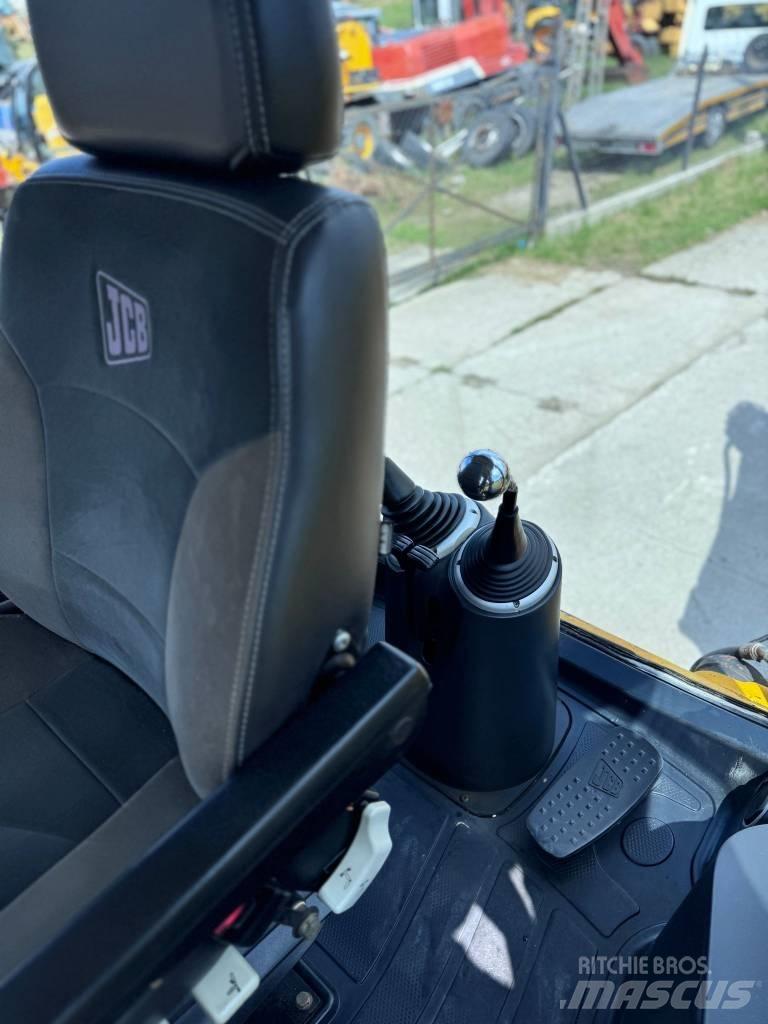 JCB 4CX Rýpadlo-nakladače