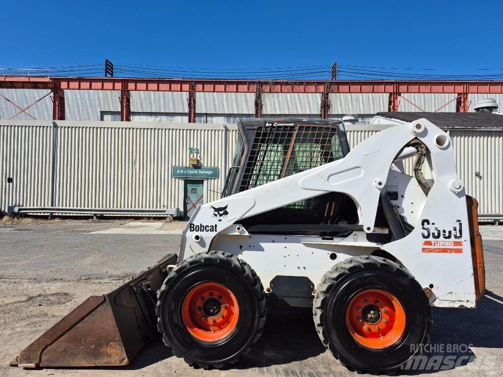 Bobcat S 300 Šmykom riadené nakladače