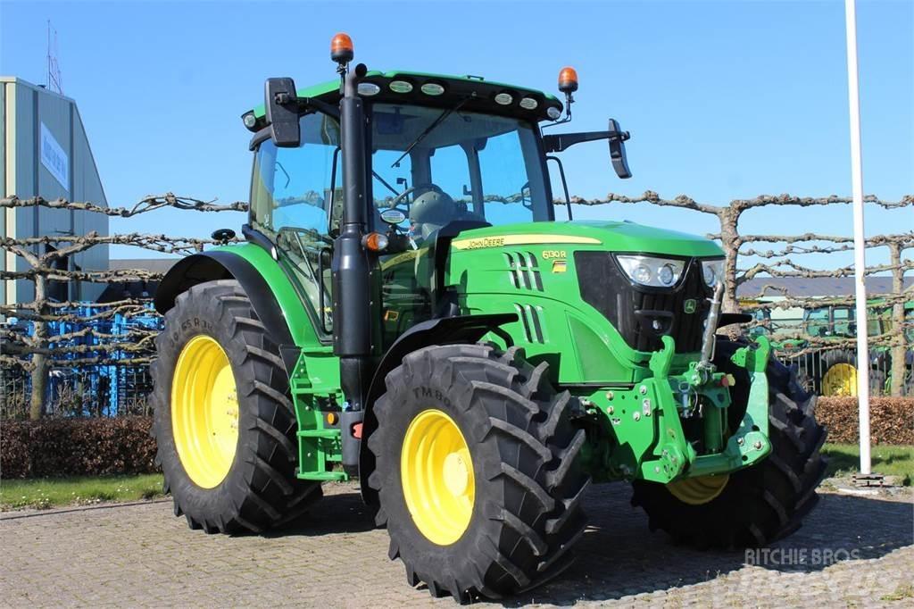 John Deere 6130R Traktory