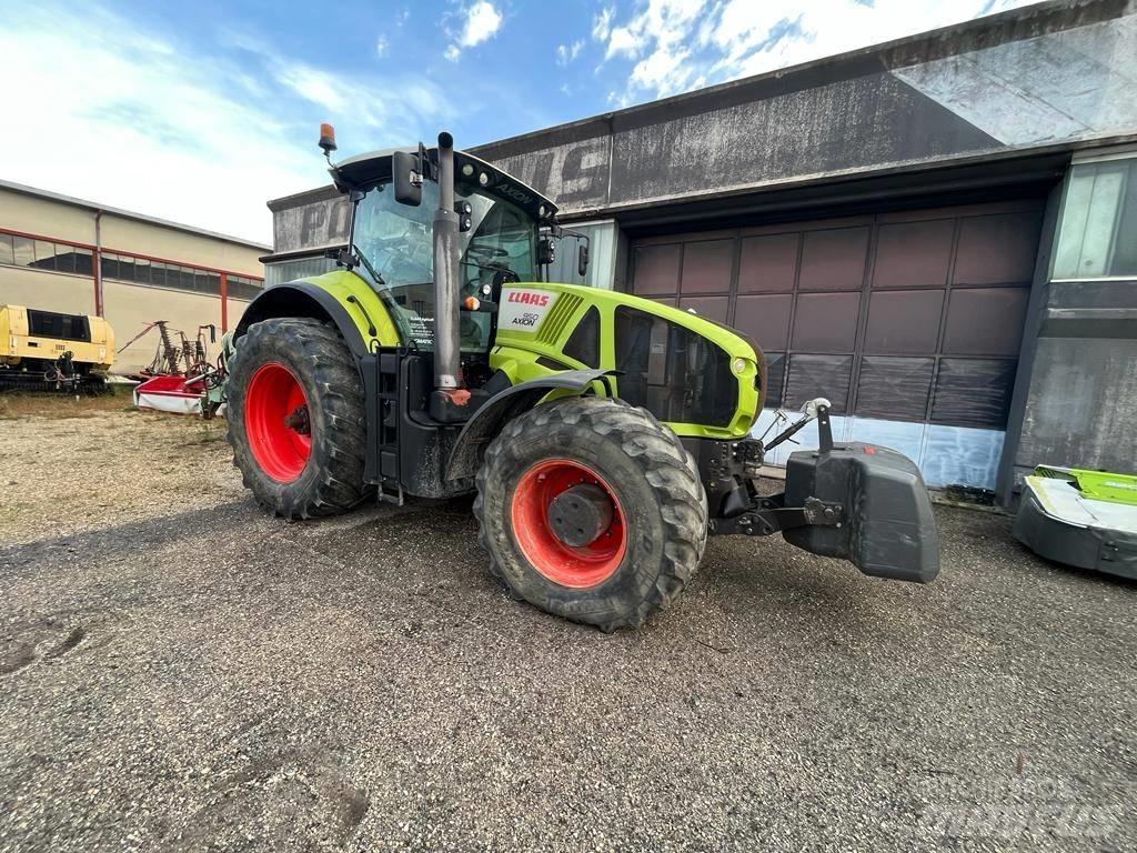 CLAAS Axion 810 Traktory