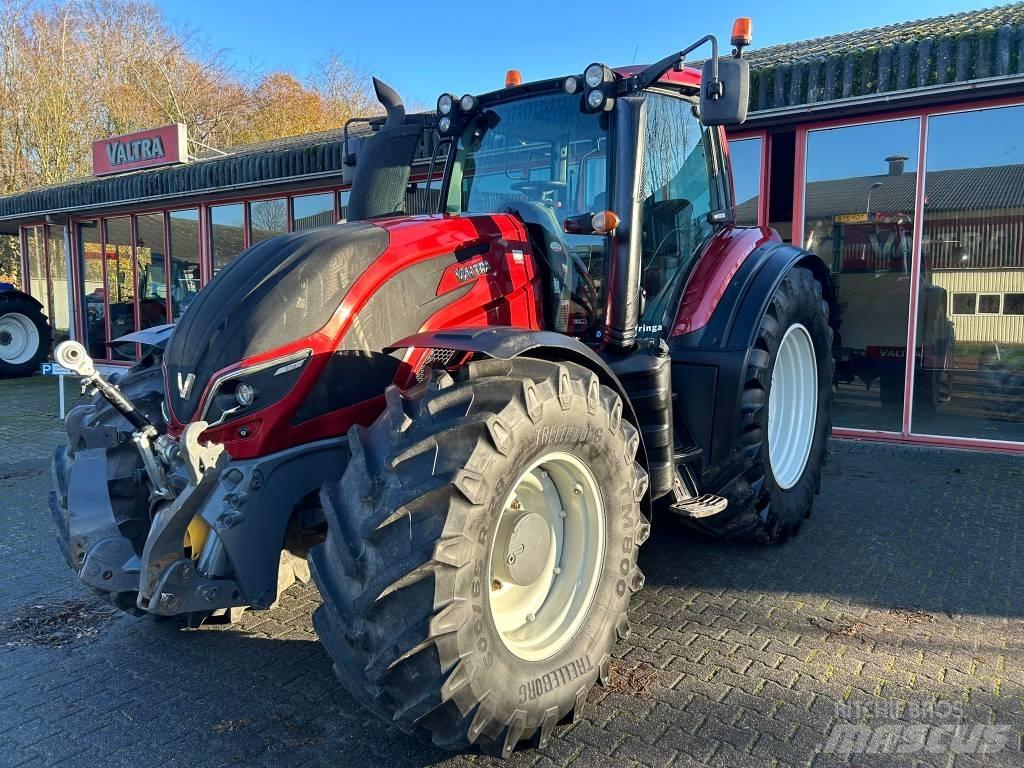 Valtra T234A Traktory