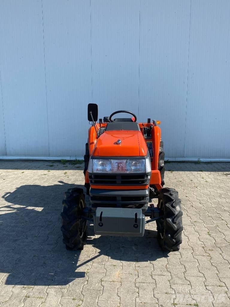 Kubota T 22 Kompaktné traktory