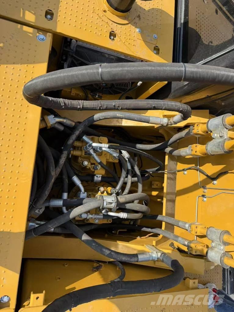 CAT 349 D L Pásové rýpadlá