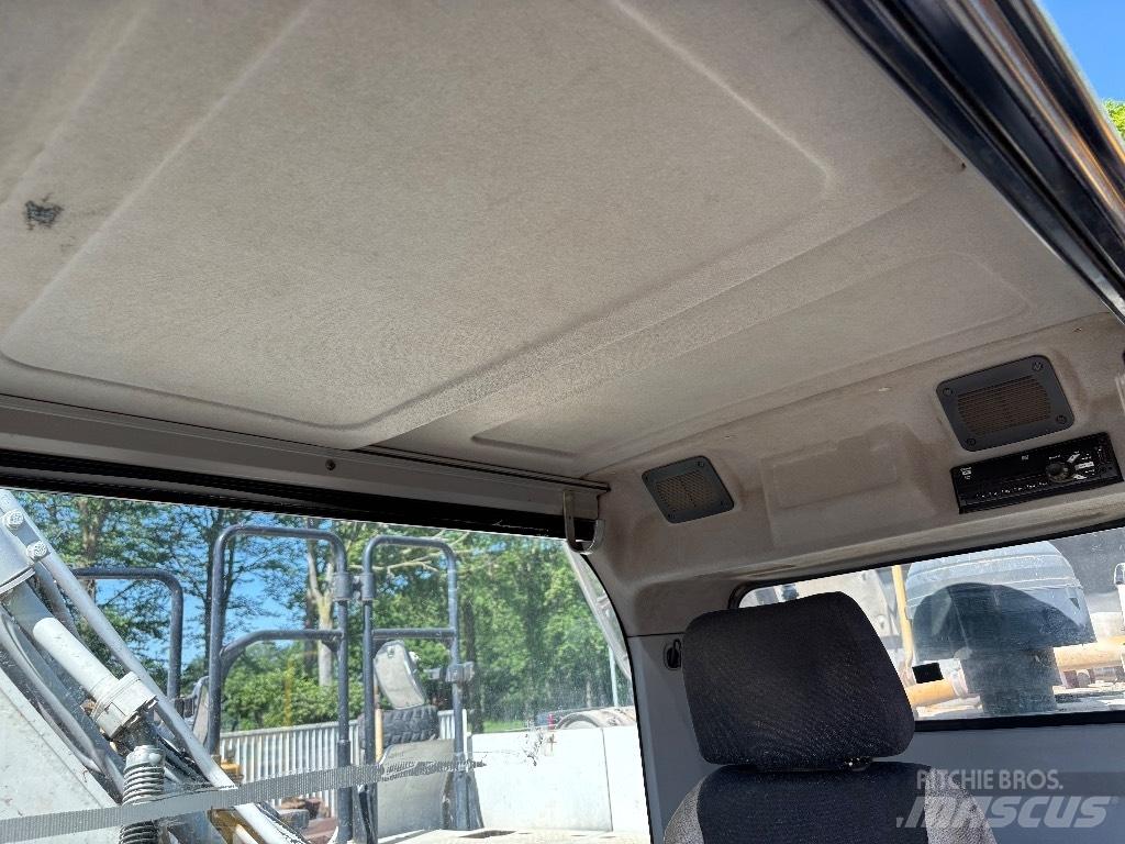 CAT 320E Pásové rýpadlá