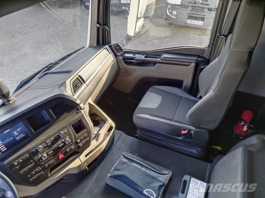 MAN TGS 26.360 Skriňová nadstavba