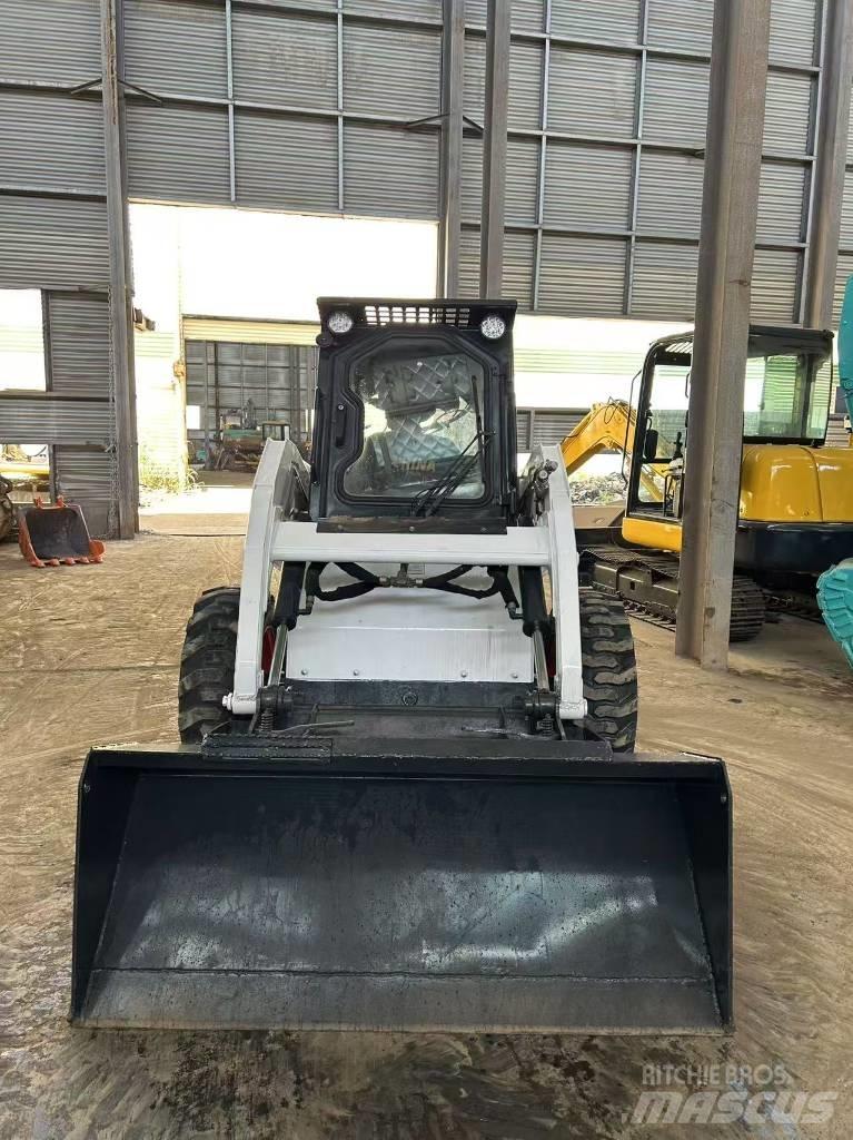 Bobcat S130 Šmykom riadené nakladače