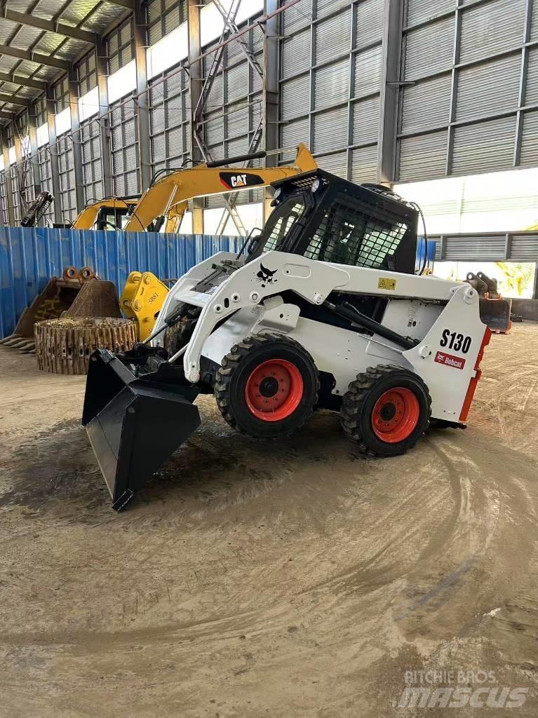 Bobcat S130 Šmykom riadené nakladače