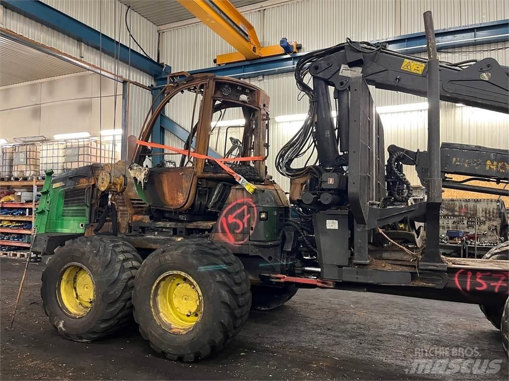 John Deere 1210E Lesné traktory