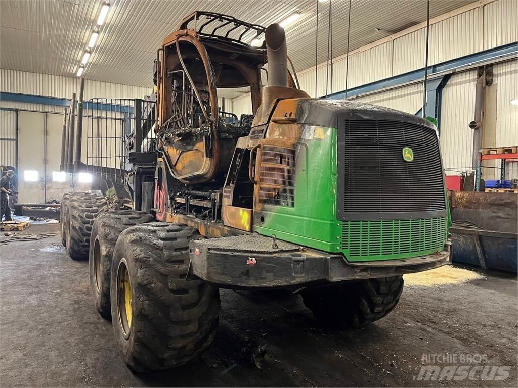 John Deere 1210E Lesné traktory