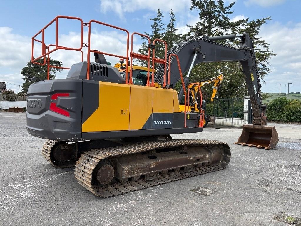 Volvo EC 200 Pásové rýpadlá