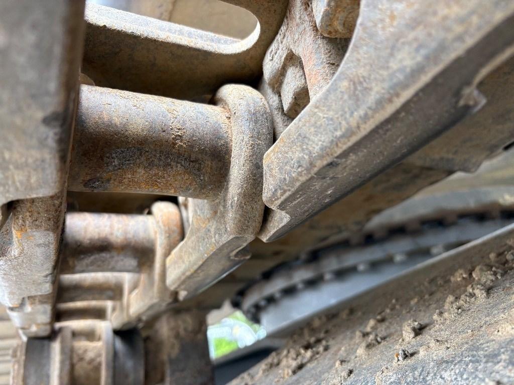 Volvo EC 200 Pásové rýpadlá