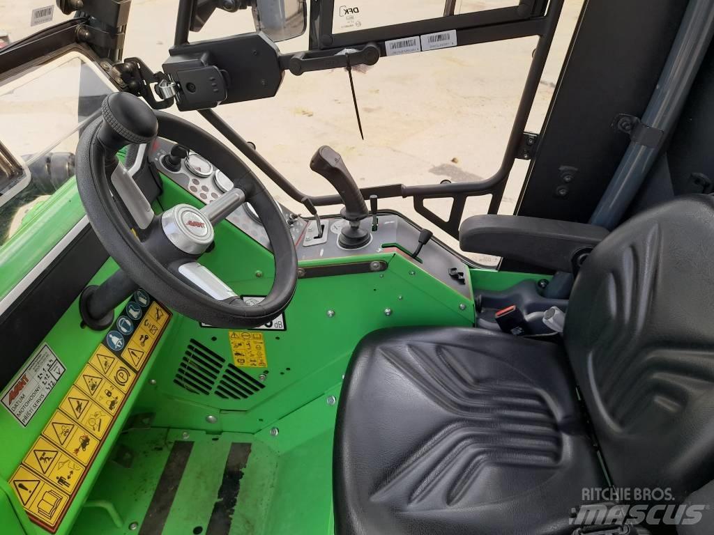 Avant 528 ROPS Manipulácia s materiálom - ostatné