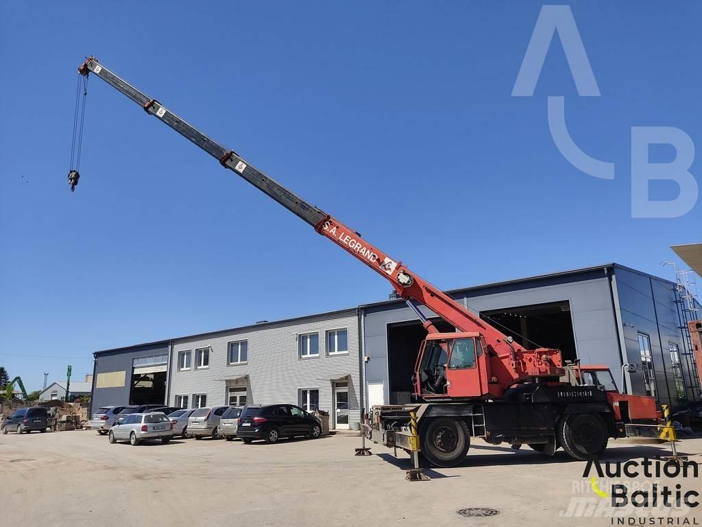 Liebherr LTM 1025 Univerzálne terénne žeriavy