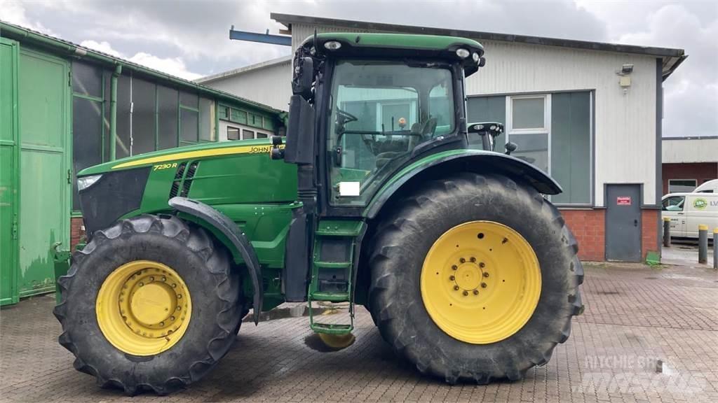 John Deere 7230R Traktory