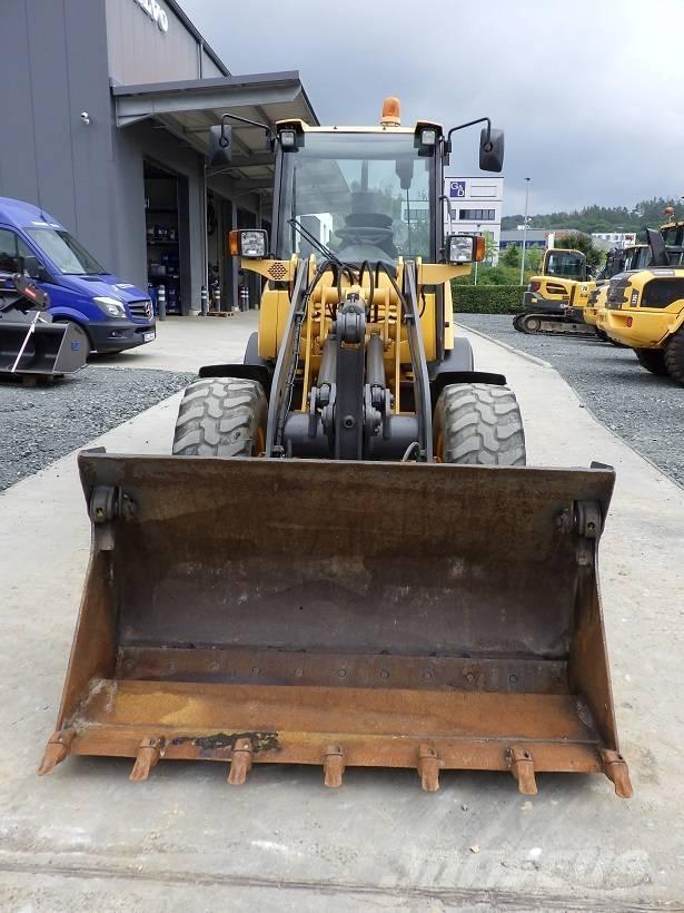 Volvo L 25 F Kolesové nakladače