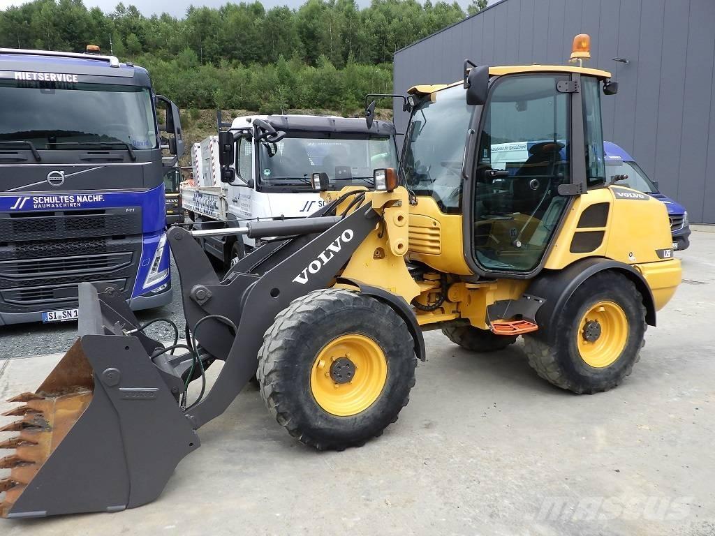 Volvo L 25 F Kolesové nakladače