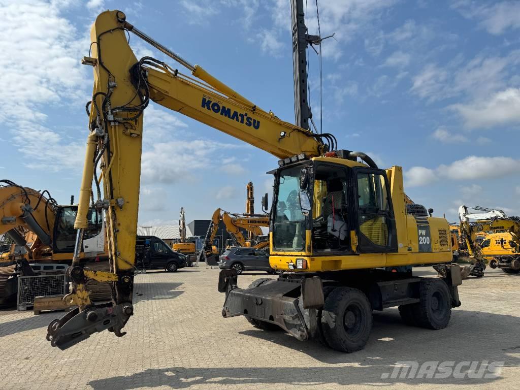 Komatsu PW 200-7 Kolesové rýpadlá