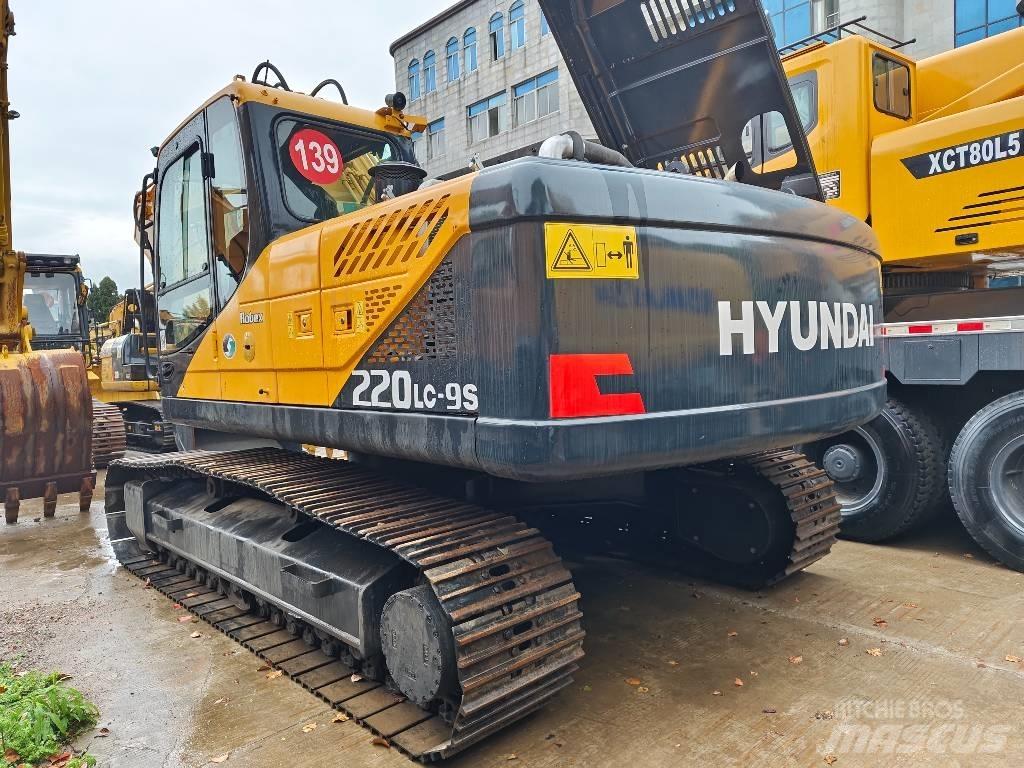 Hyundai R220LC-9S Pásové rýpadlá