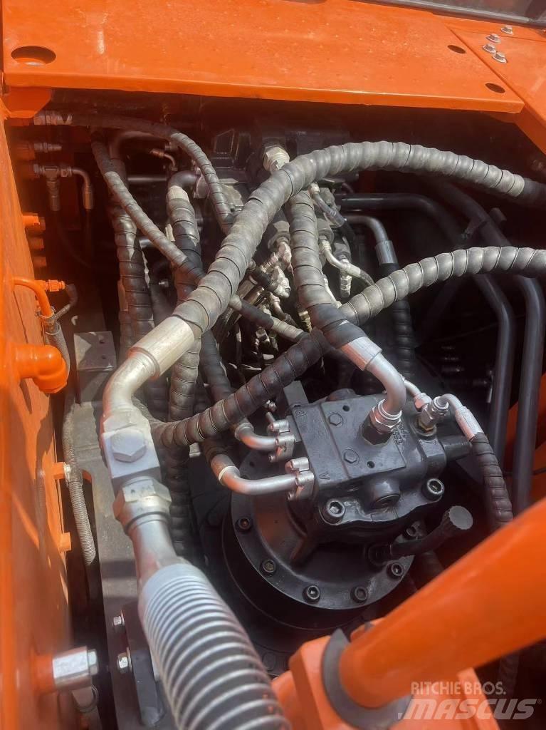 Doosan DX 225LC-9C Pásové rýpadlá