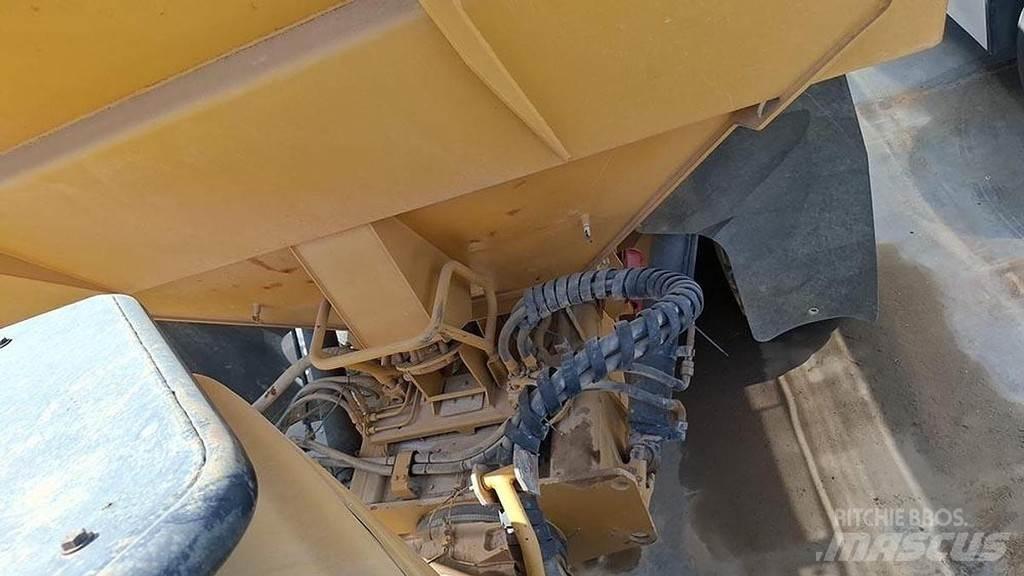 CAT 740 Ďalšie nákladné vozidlá