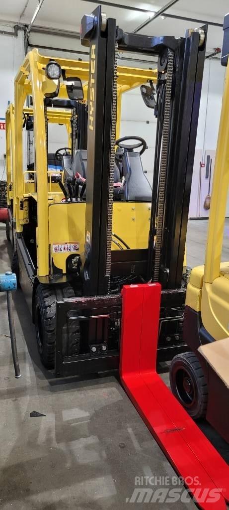 Hyster J3.0XN Akumulátorové vozíky