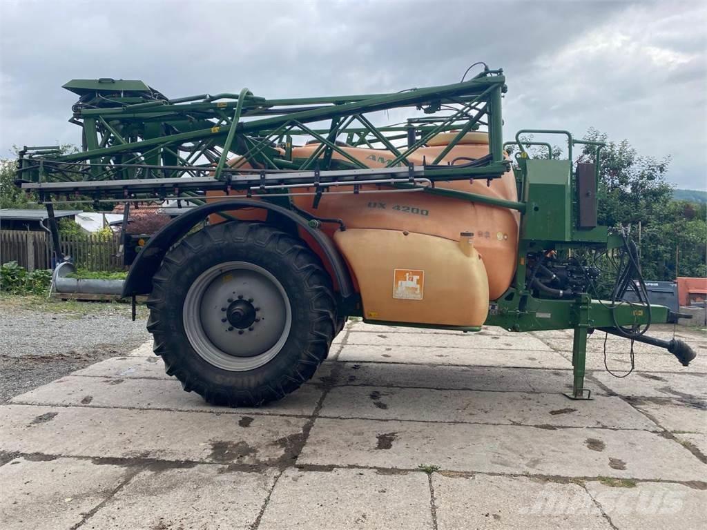 Amazone UX 4200 Ťahané postrekovače