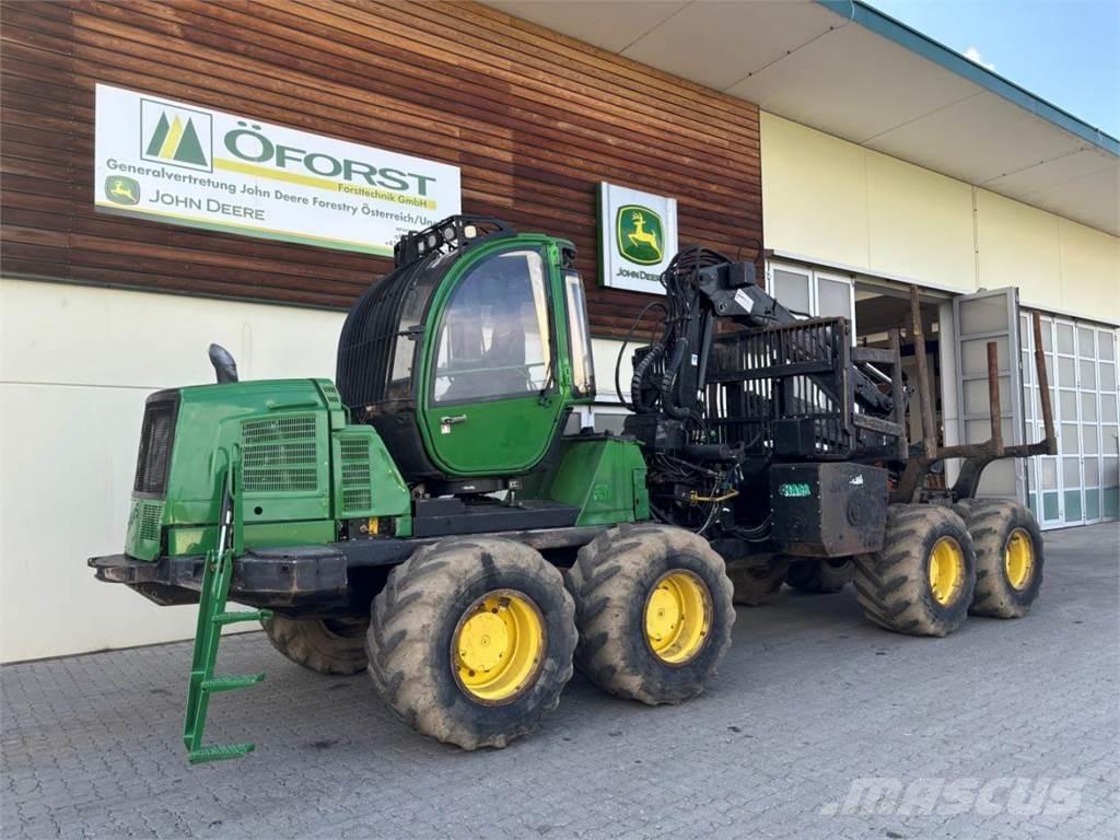 John Deere 1510 E Lesné traktory