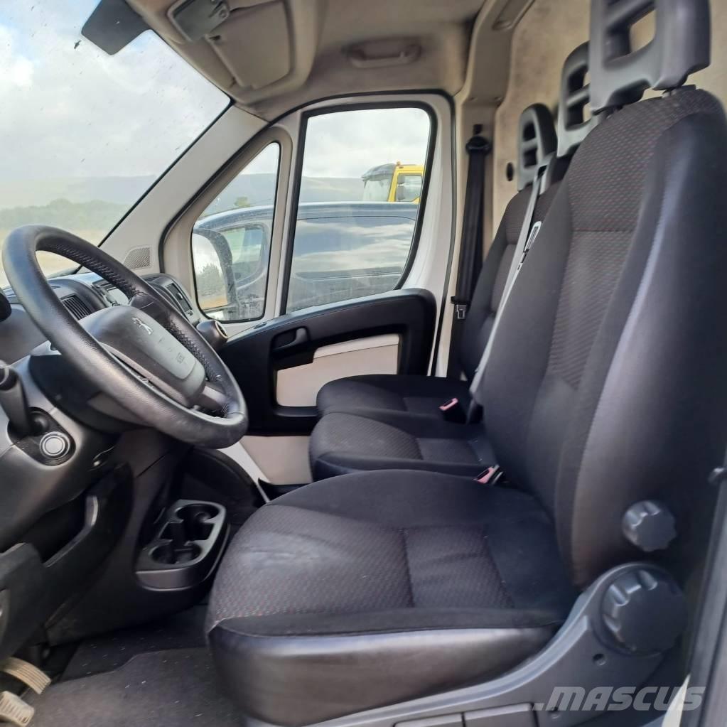 Peugeot Boxer Nakladacia/sklápacia bočnica