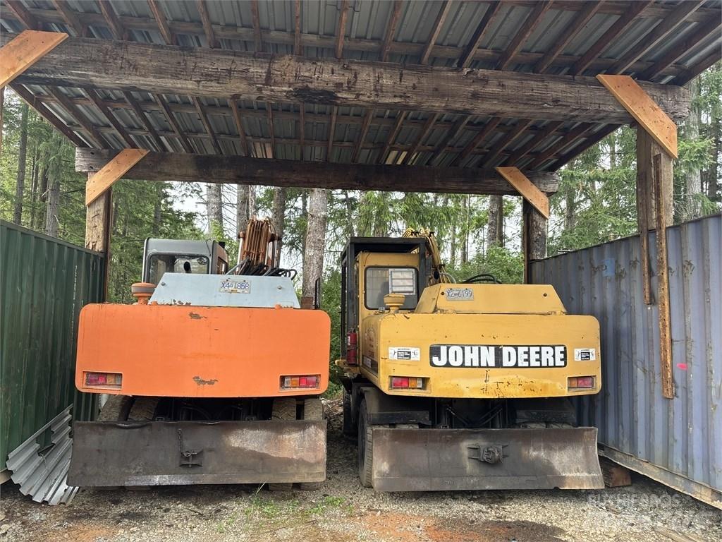 DEERE 595D Kolesové rýpadlá