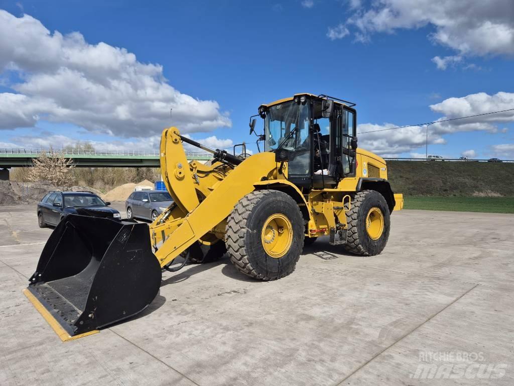 CAT 926M Kolesové nakladače