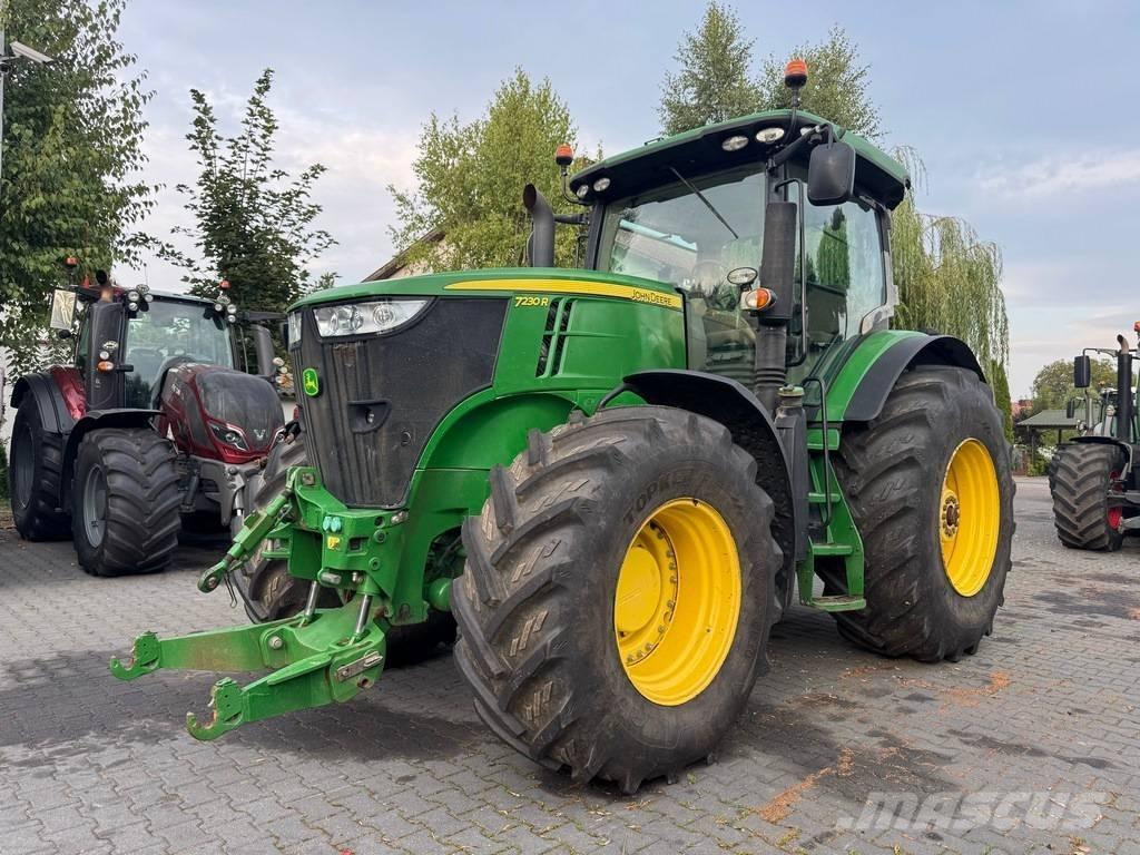 John Deere 7230R Traktory