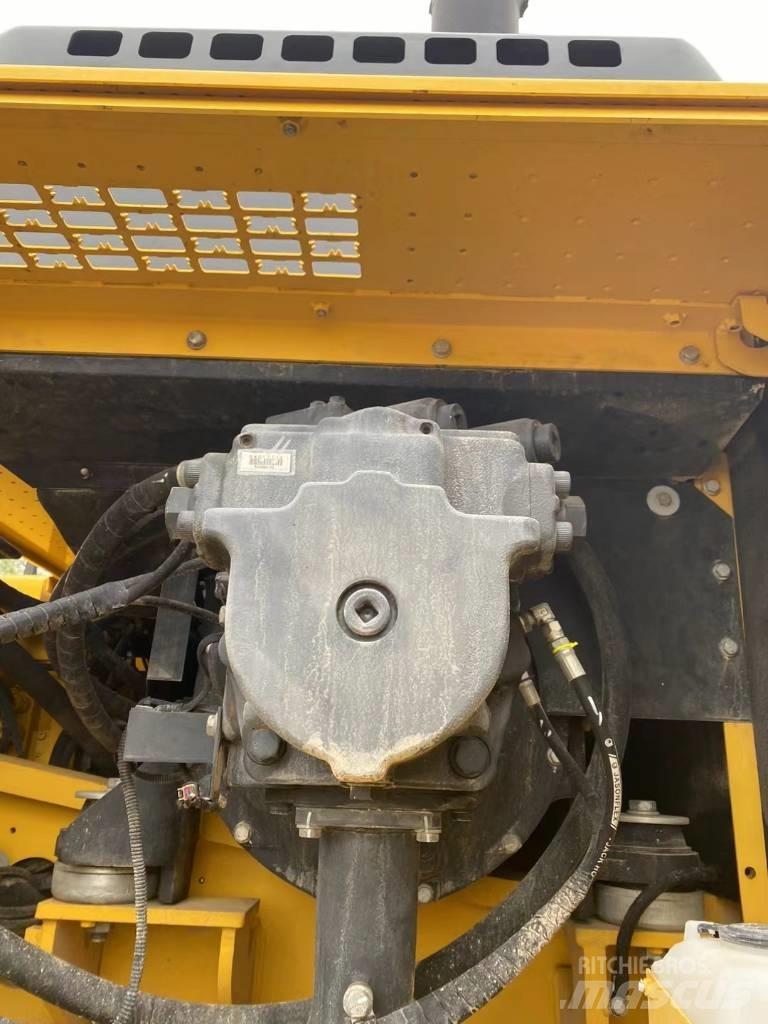 Komatsu 450LC-8 Pásové rýpadlá