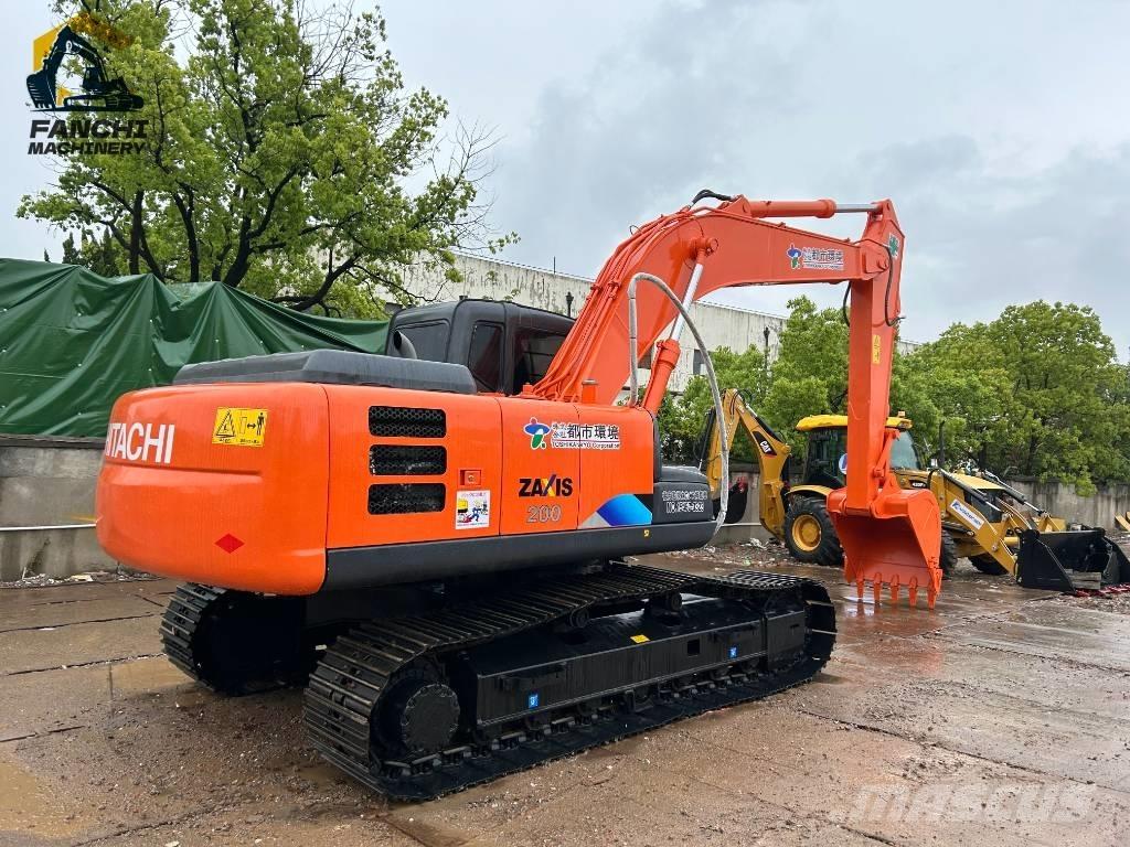 Hitachi ZX200 Midi rýpadlá 7 t - 12 t