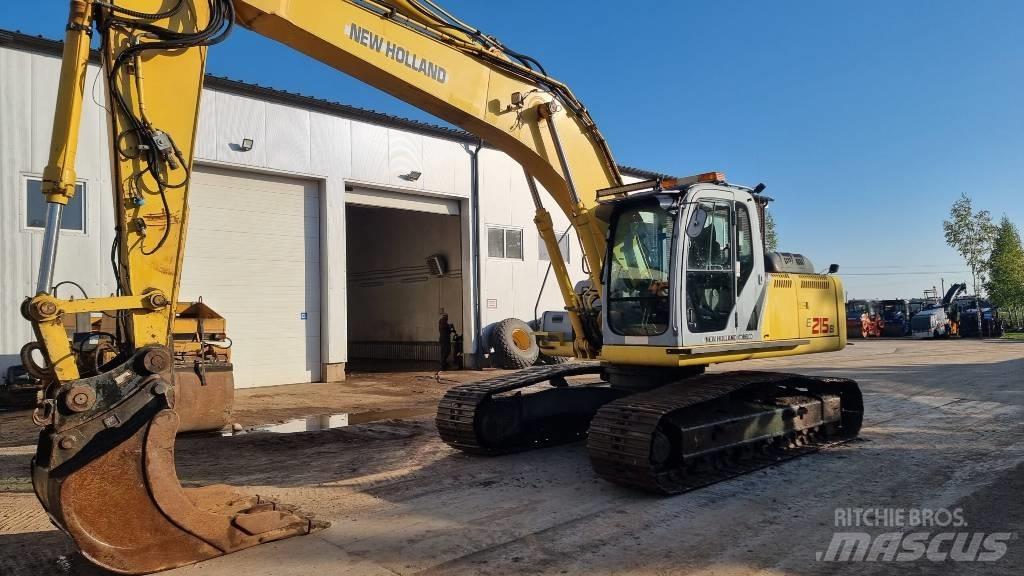 New Holland E 215 B Pásové rýpadlá
