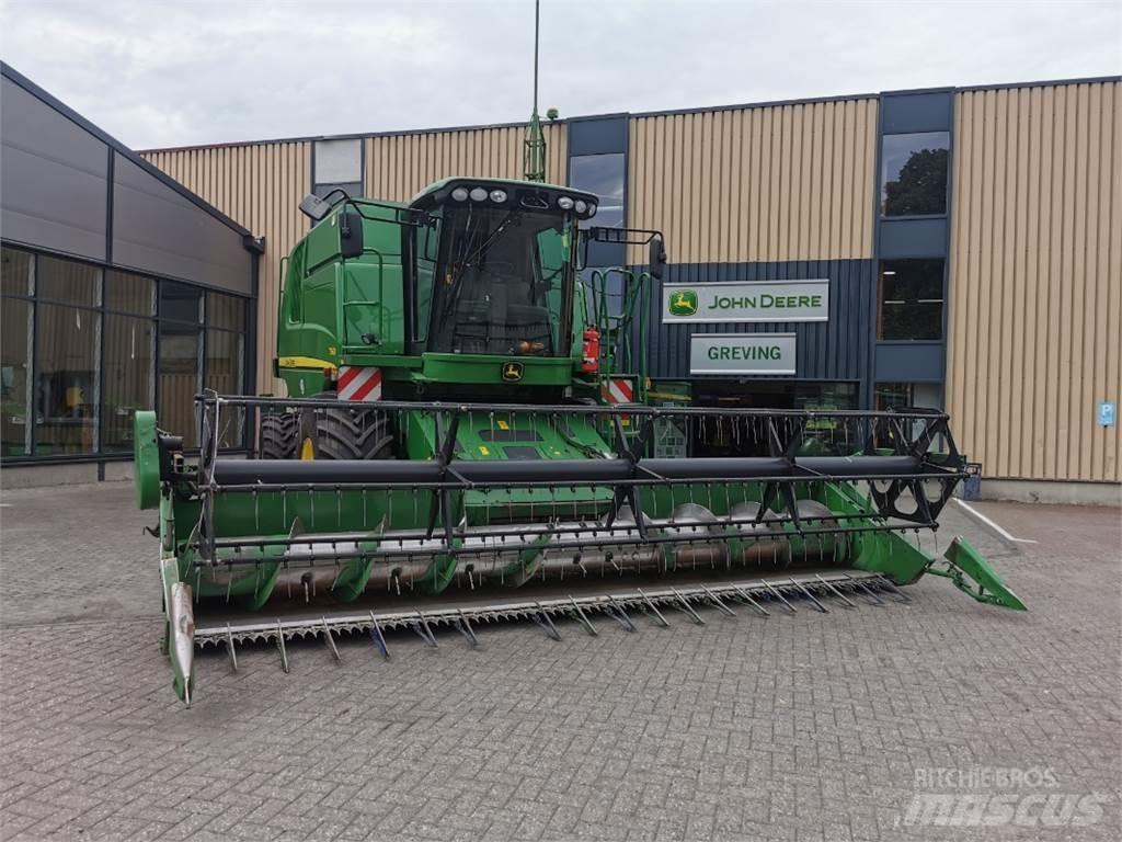 John Deere T560 Kombinované zberacie stroje