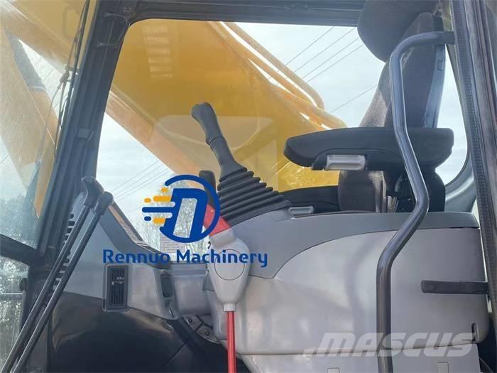 Komatsu 350-8 Pásové rýpadlá