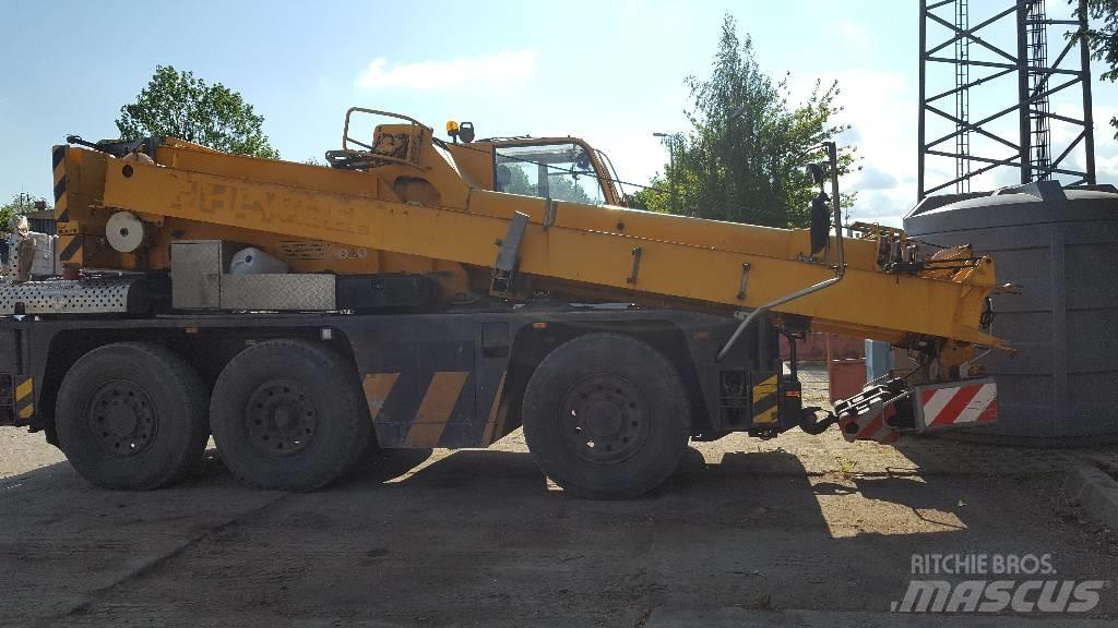 Demag AC 40-1 City Univerzálne terénne žeriavy