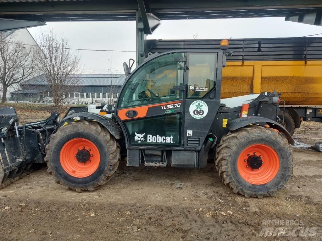 Bobcat TL 35.70 AGRI Teleskopické manipulátory