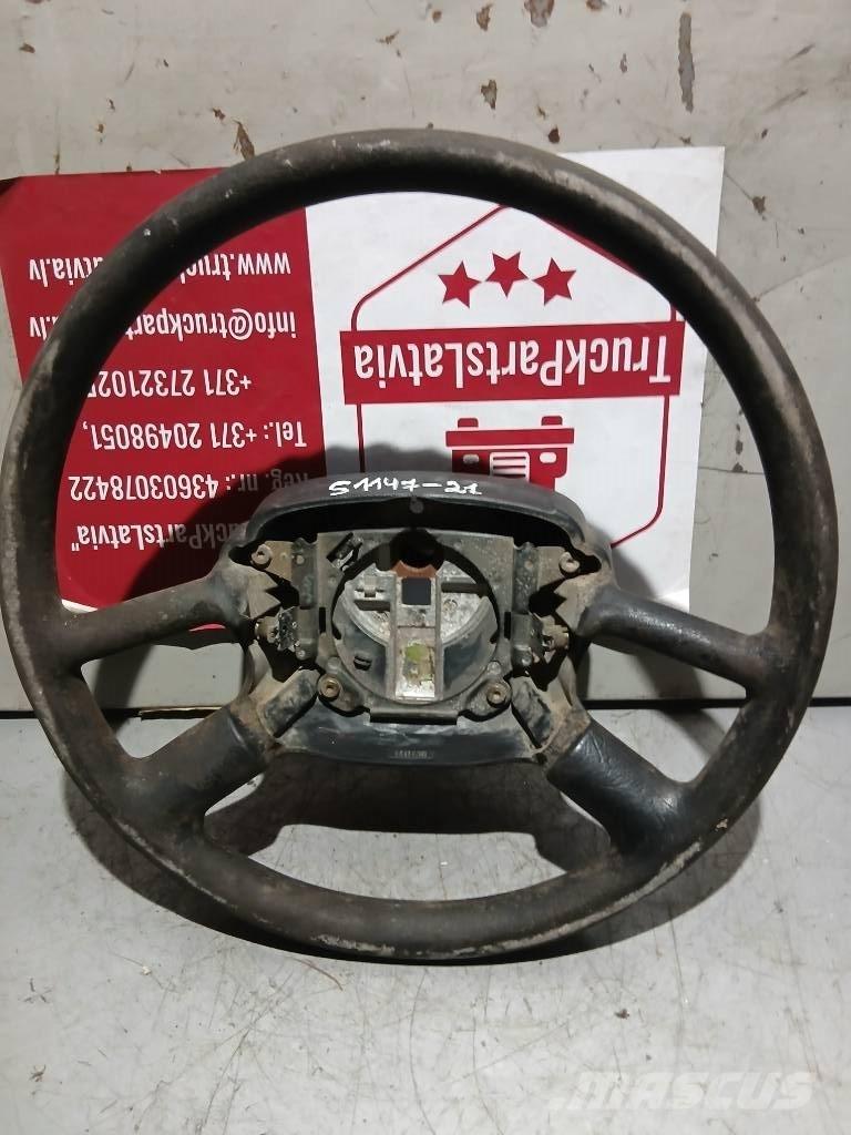 Scania 124   1411436 Kabíny a interiér