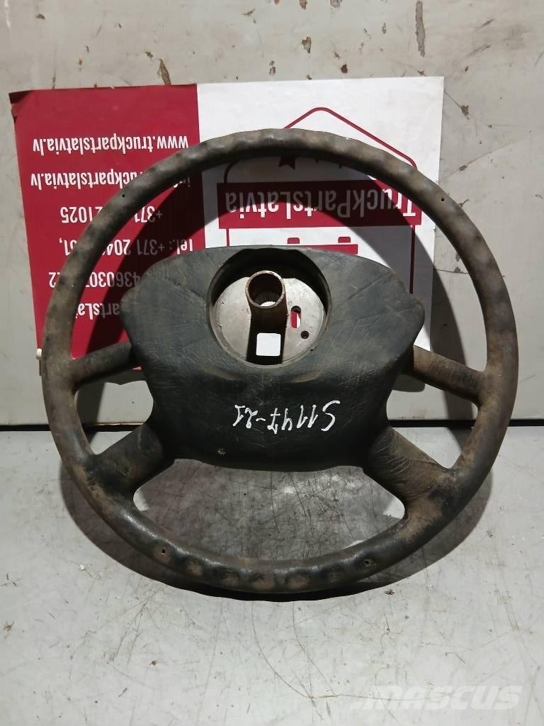 Scania 124   1411436 Kabíny a interiér