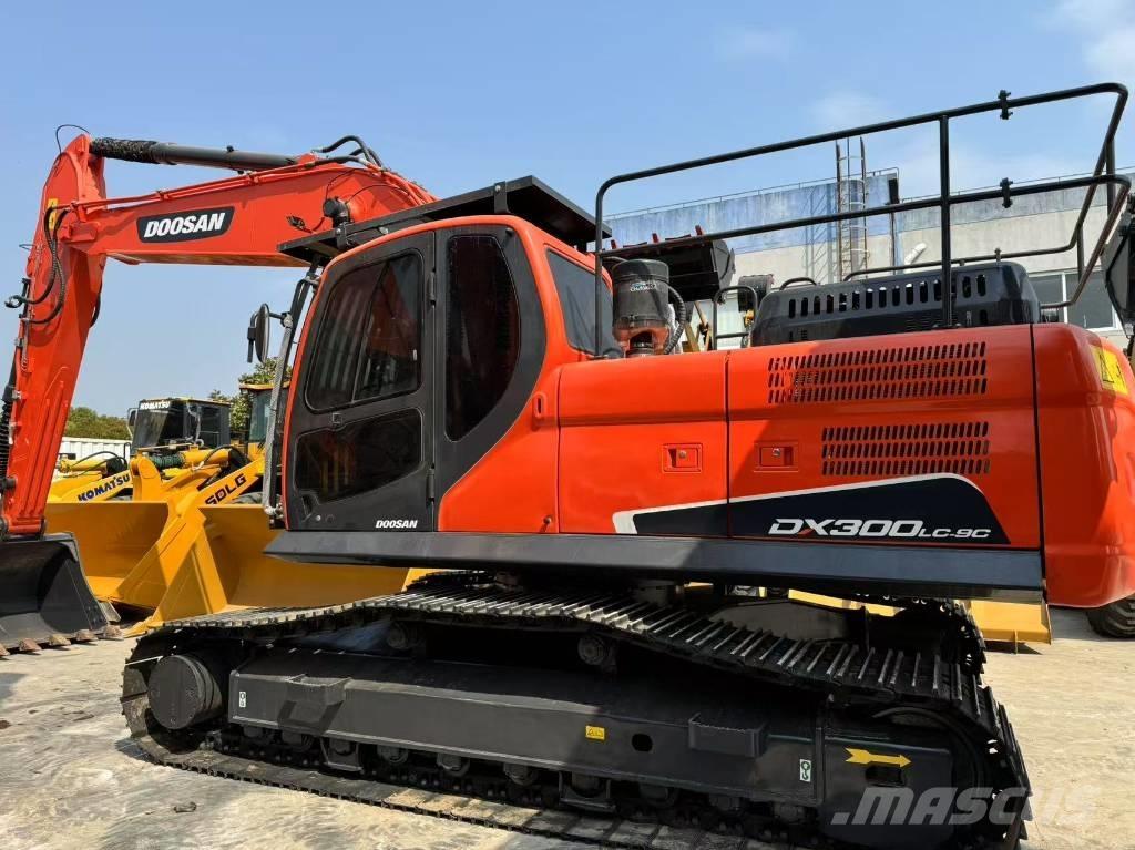 Doosan DX 300 LC-9C Pásové rýpadlá