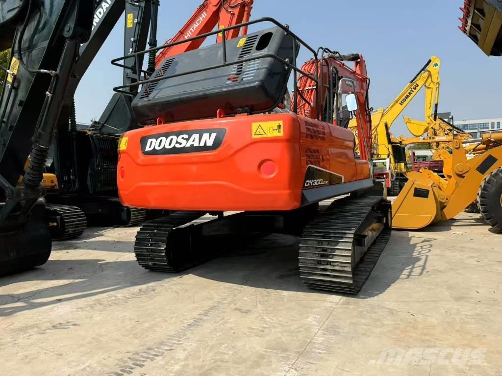 Doosan DX 300 LC-9C Pásové rýpadlá