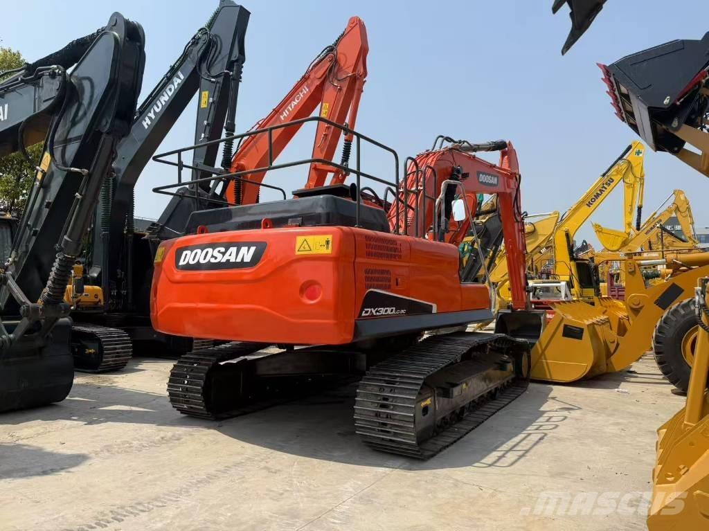 Doosan DX 300 LC-9C Pásové rýpadlá