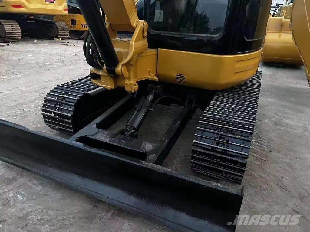 CAT 304 CR Mini rýpadlá < 7t