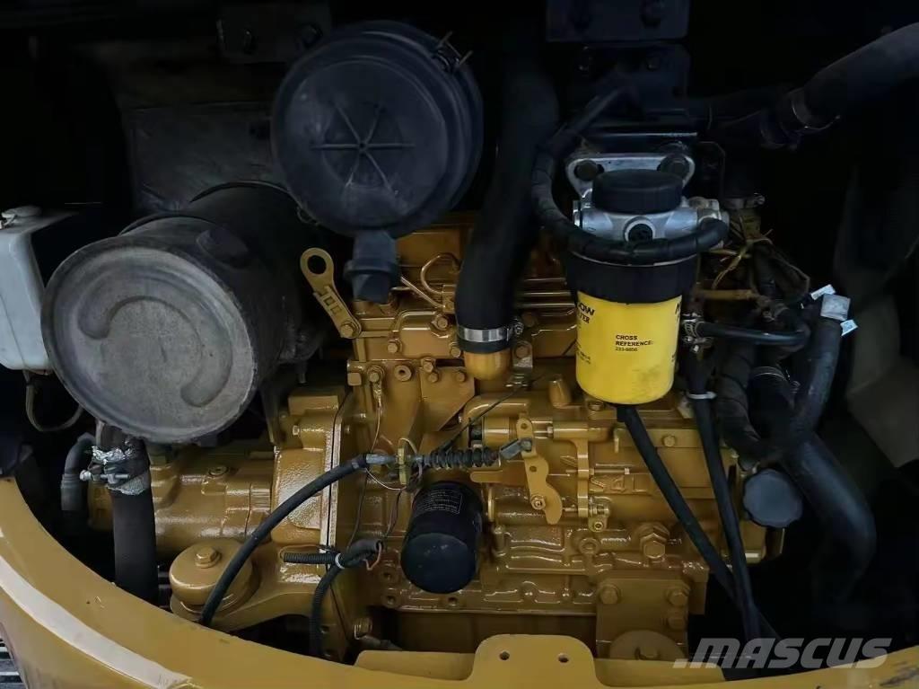 CAT 304 CR Mini rýpadlá < 7t